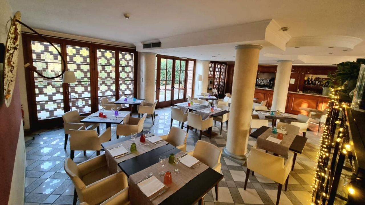 Country Hotel Castelbarco Vaprio dʼAdda Exterior foto